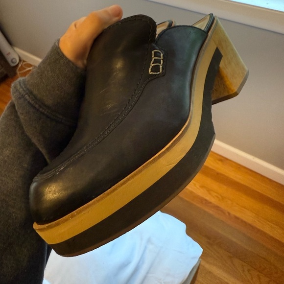 BERNARDO Sofia Leather Wood Loafer Clogs In Black Size 7.5M - Picture 4 of 5